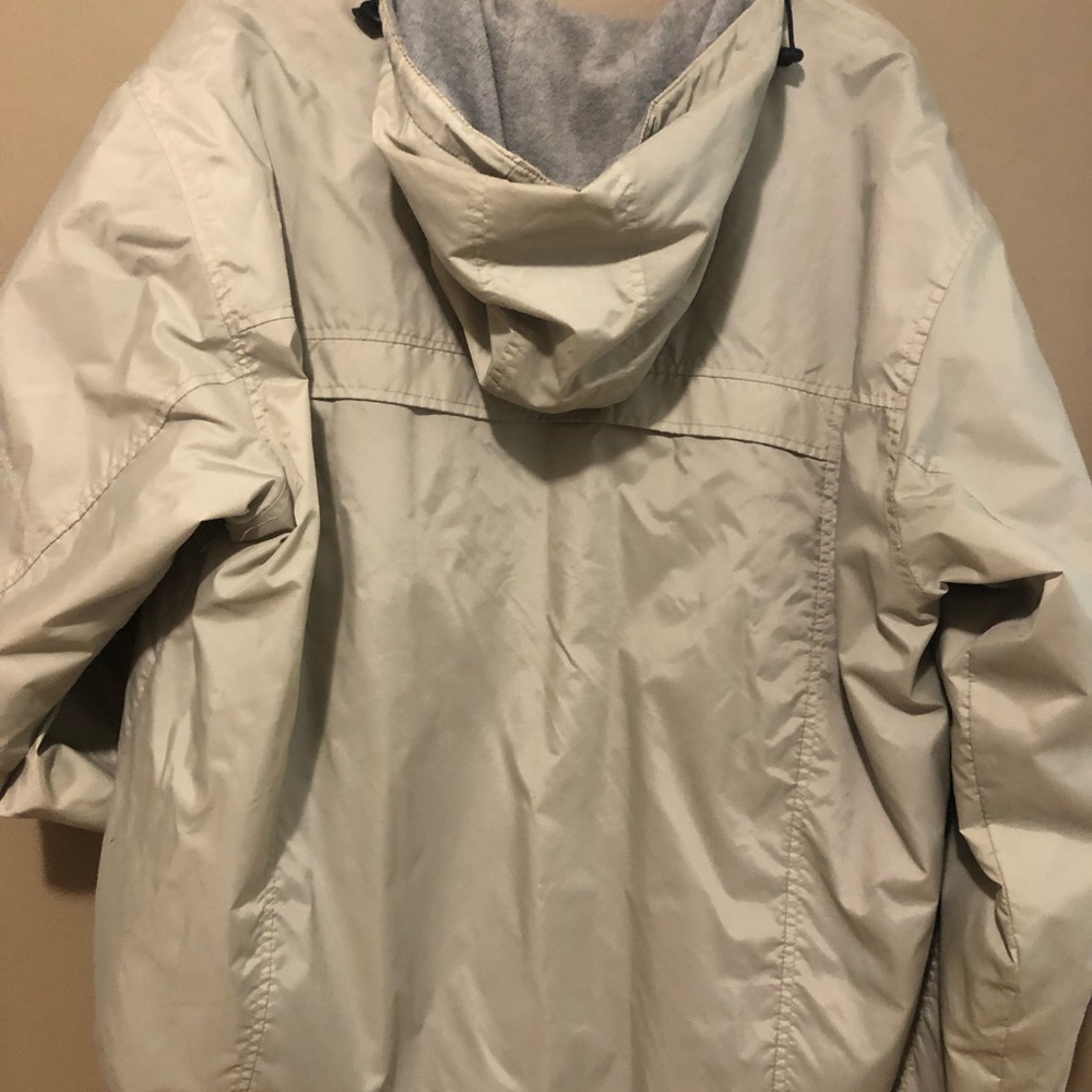 Women’s totes  fall jacket - Picture 2 of 7